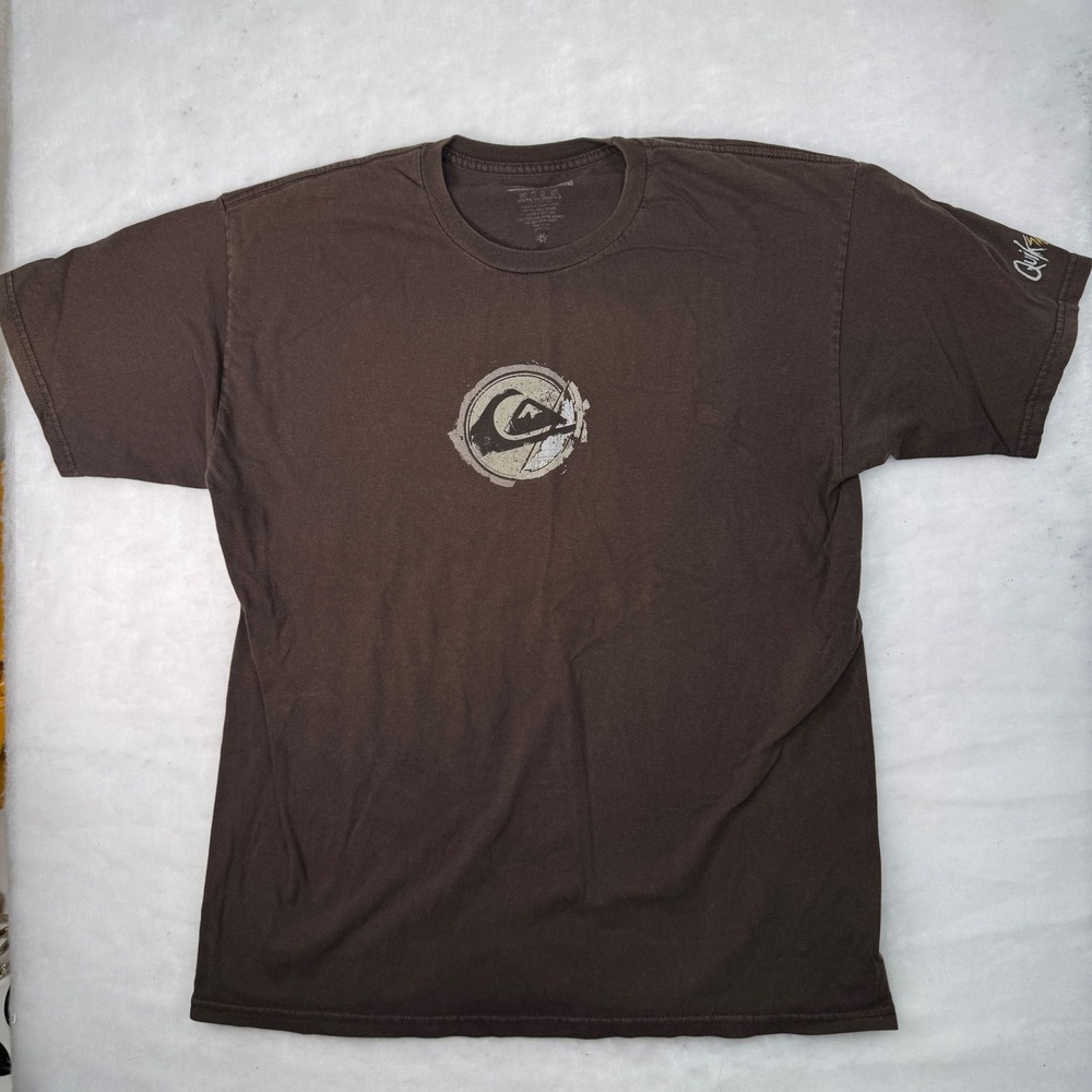 Vintage Y2K Quiksilver Men's Large Surfing Skater Streetwear Brown T Shirt 00s